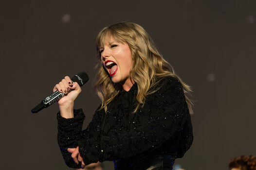 Taylor swift leaked private photo uncensored HD quality