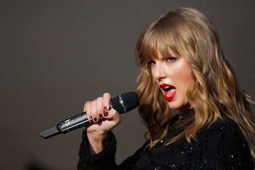 Taylor swift leaked private photo uncensored HD quality
