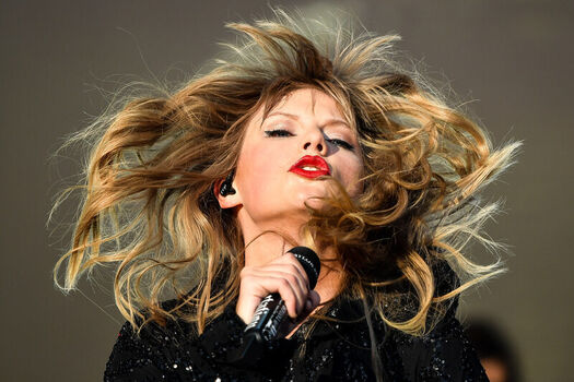 Taylor swift leaked private photo uncensored HD quality