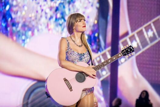 Taylor swift  page leaked private photo uncensored HD quality