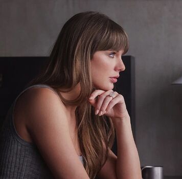 Taylor swift  page leaked private photo uncensored HD quality