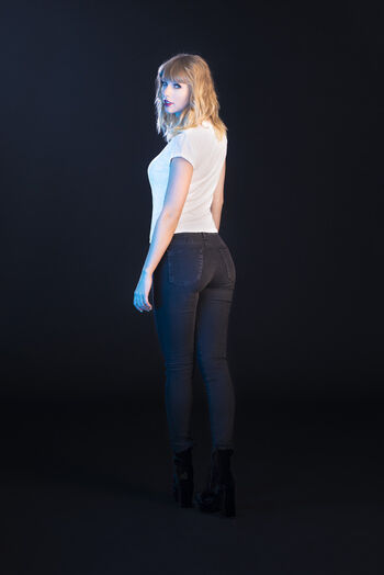Taylor swift  page leaked private photo uncensored HD quality