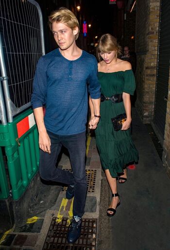 Taylor swift  page leaked private photo uncensored HD quality