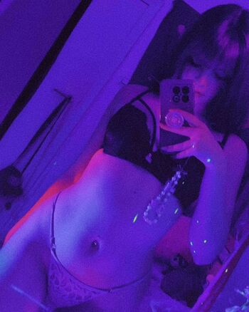 Theakaleina leaked private photo uncensored HD quality