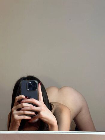 Velvetuproarz leaked private photo uncensored HD quality