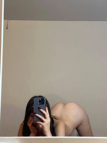 Velvetuproarz leaked private photo uncensored HD quality