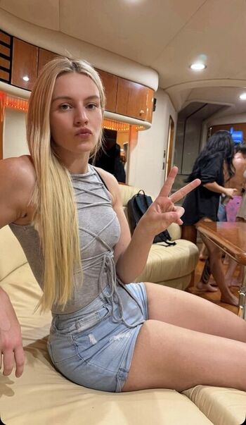Vera dijkmans  page leaked private photo uncensored HD quality