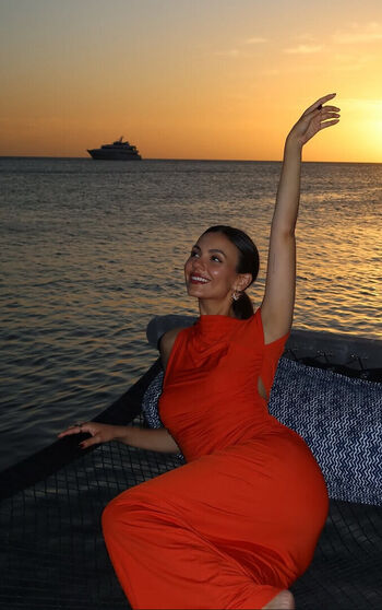 Victoria justice  page leaked private photo uncensored HD quality