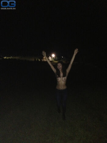 Victoria justice  page leaked private photo uncensored HD quality