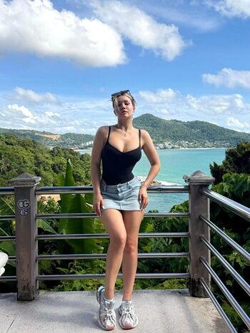 W bery  page leaked private photo uncensored HD quality