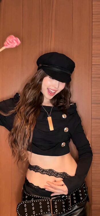 Womenk pop page leaked private photo uncensored HD quality