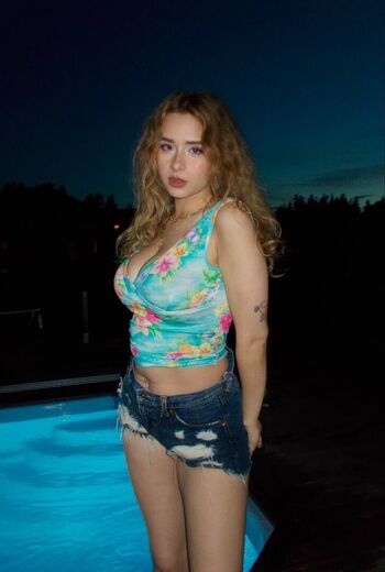 Yaboielina leaked private photo uncensored HD quality