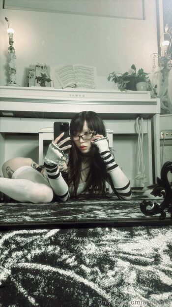 Yeule leaked private photo uncensored HD quality