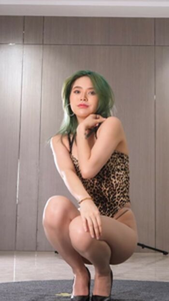 Yingxiu xyz page leaked private photo uncensored HD quality