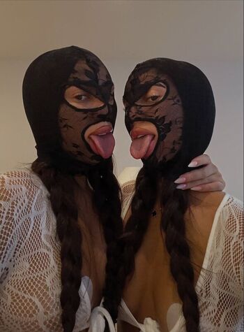 Yourtwinss page leaked private photo uncensored HD quality