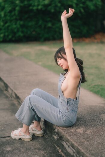 Yunjing saehun page leaked private photo uncensored HD quality