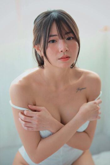Yunjing saehun page leaked private photo uncensored HD quality