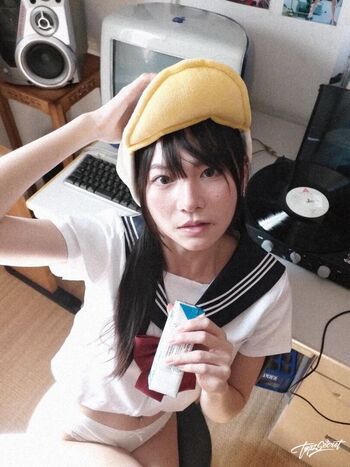 Yunjing saehun page leaked private photo uncensored HD quality