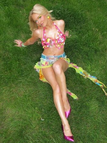 Zara larsson  page leaked private photo uncensored HD quality