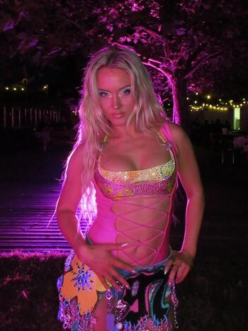 Zara larsson  page leaked private photo uncensored HD quality