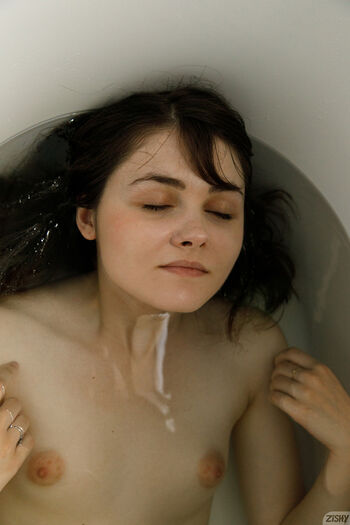 Zishy  page leaked private photo uncensored HD quality