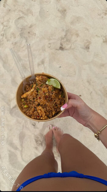 Zoe kaeppele  page leaked private photo uncensored HD quality