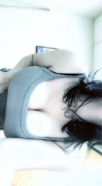 Zombe tramp page leaked private photo uncensored HD quality