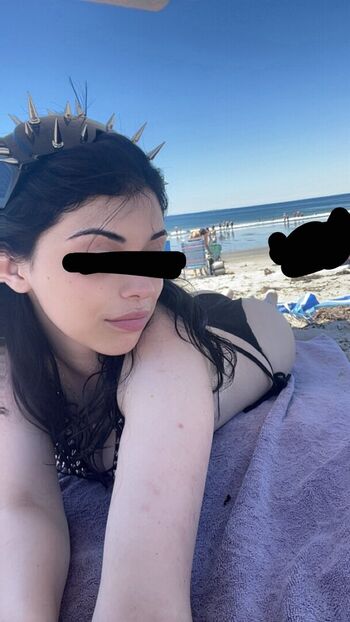 Zombe tramp leaked private photo uncensored HD quality